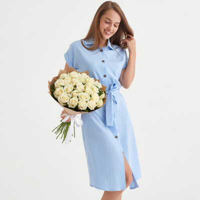 БУКЕТ "УТРЕННЯЯ РОСА" ИЗ 25 БЕЛЫХ РОЗ В КРАФТЕ