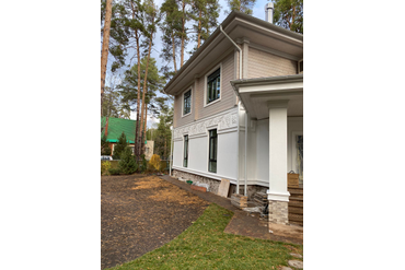 Панели и розетки смонтировали. Итоговый результат можно видеть на фото.