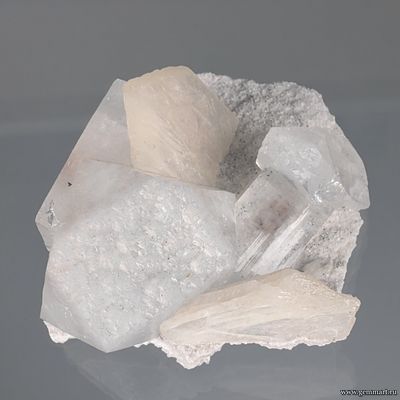 Апофиллит, стильбит(?). Индия. 55*50*26мм