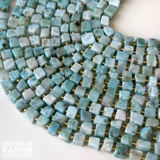 Ларимар кубик фри-форм 4-6,1х4,1-7,2 мм через бисер, цена за нить 19 см
