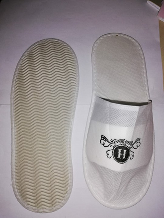 Hotel Slipper  ერთჯერადი ჩუსტი თეთრი და პერადი საბითუმო და საცალო