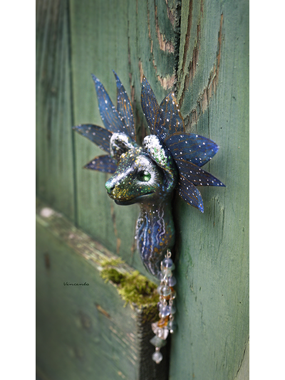 Необычная брошь &quot;Морская Кицунэ - Волшебная Лисичка&quot; (шёлк, флюорит, кварц)