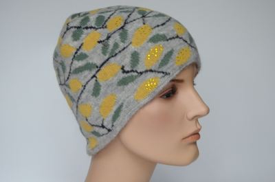 Серая шапка с лимонами женская Италия Вицио 1032 зима 2023 - 2024