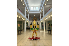 Арт-объект из стеклопластика