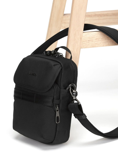 Сумка Pacsafe Metrosafe X Compact 3L Black