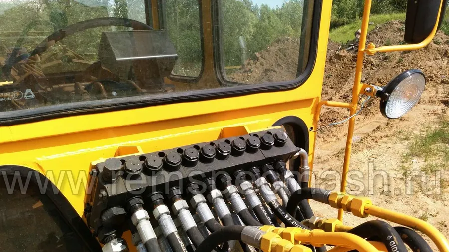 Автогрейдер ДЗ-180 после полного капремонта