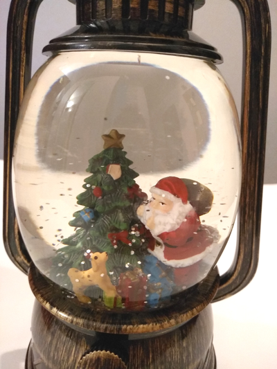 Новогодний фонарь с LED-подсветкой и поддувкой снега,  12*10*21 см (два вида)