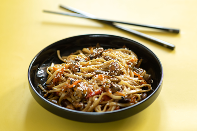 Пшеничная лапша Удон с овощами