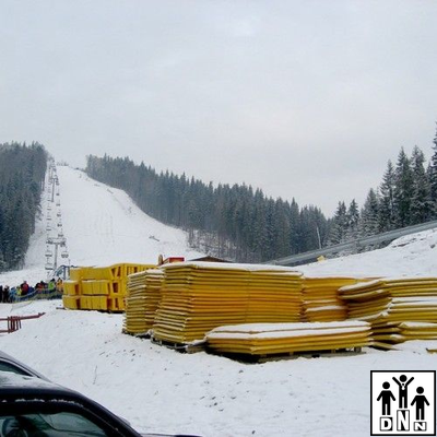 Мат П-образный (наружные размеры 2*0,4*0,5*0,4м, внутренние размеры 2*0,3*0,3*0,3м) для горнолыжных