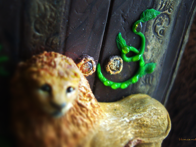 Аслан. Авторская подвеска по мотивам "Хроник Нарнии". Миниатюра из полимерной глины