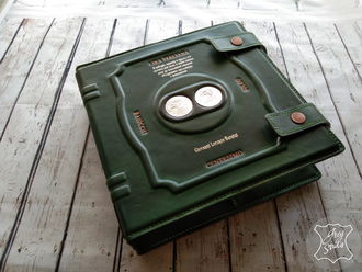 альбом для монет из кожи, подарок коллекционеру, кожаный альбом, альбом на заказ, что подарить