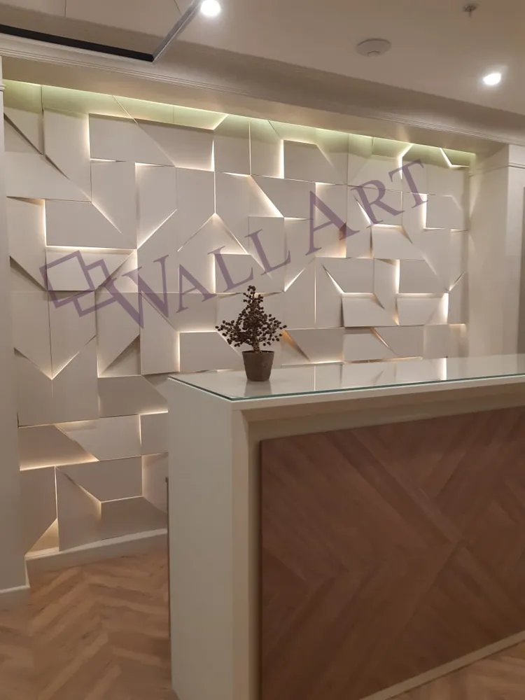 Световая панель "IQ". Монтаж наш. Цвет панелей - Ral 9001 (слоновая кость). Подсветка с теплым светом (3000к).