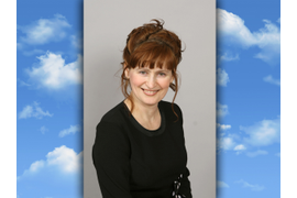 Лепашова Елена Александровна;
Должность:  учитель начальных классов;
Квалификационная категория: высшая ;
Образование: высшее;
Награды:
Почётная грамота МОиН РФ, Грант Губернатора Челябинской области
