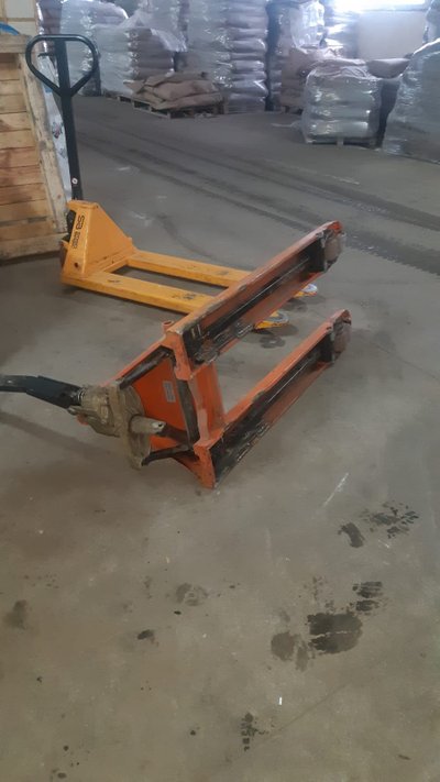 Замена гидравлической тележки на складе в Москве | фирма Ремонт