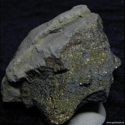 Пирит, "спектропирит", в полости конкреции. Россия. 93*70*50мм