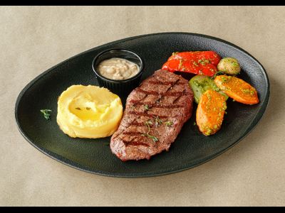 Стейк из мраморной говядины Флэт Айрон