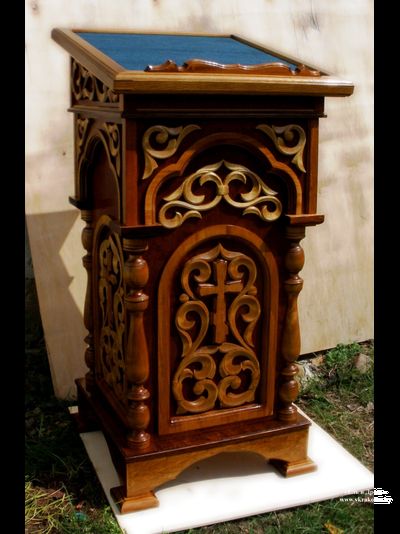 Аналой для большой иконы