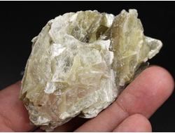 Мусковит, необработанный "дикий" образец, Бразилия (64*45*32 мм, 110 г) №36389