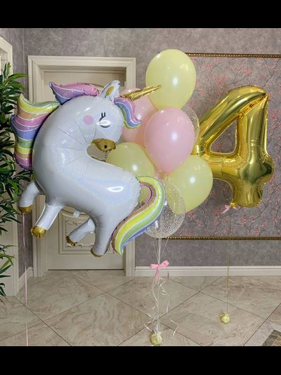 Набор шаров с единорогом
