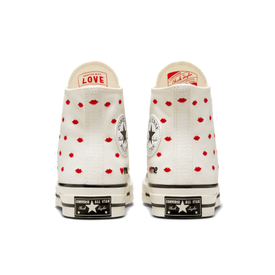 Converse with lips deals