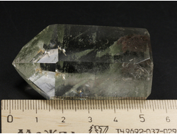 Кварц горный хрусталь с фантомами и хлоритом, кристалл полированный, Бразилия (54*30*22 мм, 61 г) №36860