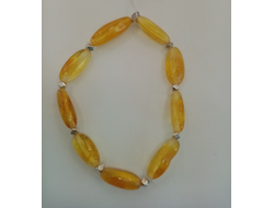 Браслет на резинке с бижутерией