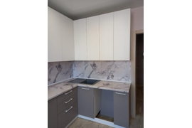 Кухня светло-серая 2