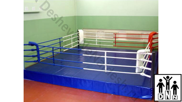 ринг боксерский на помосте