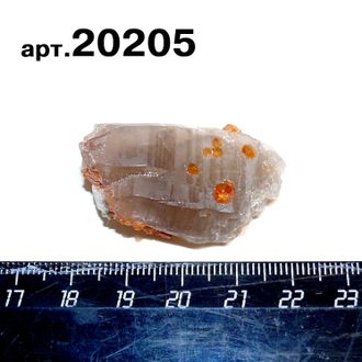 Раухтопаз натуральный (кристалл) с кристаллами граната спессартина арт.20205: 13,8г - 39*22*13мм