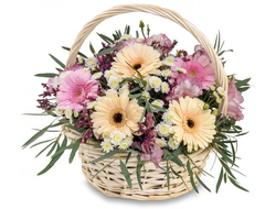 Гербера, хризантема, эустома в корзине цветов