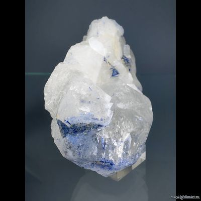 Дюмортьерит в кварце. Бразилия. 73*50*40мм