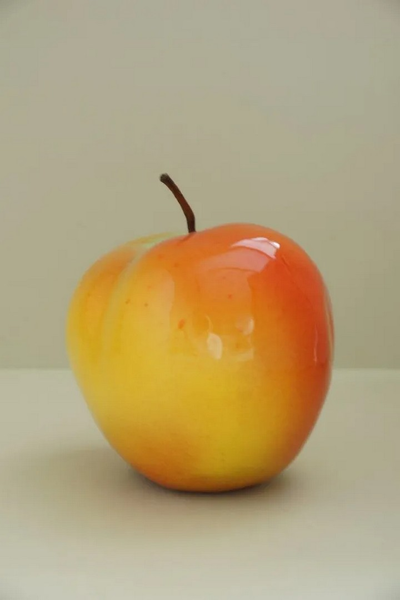 Румяное яблоко (жёлтое)