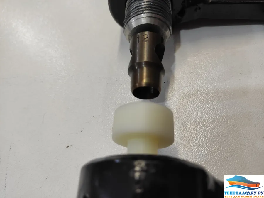 Универсальный мощный пресс для фурнитуры