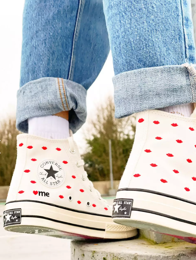 Кеды Converse Embroidered Lips Love Me купить оригинал