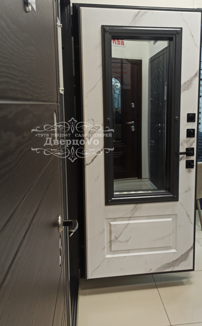 ВИЛЛАДЖ/ С КОВКОЙ ВНУТРИ СТЕКЛОПАКЕТА/ ГРАФИТ БУКЛЕ/ МРАМОР НАТУРАЛЬНЫЙ