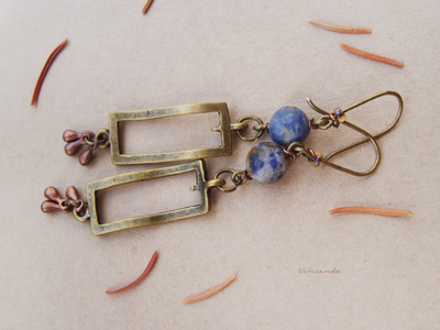 "Чай с небесными сферами", бохо-серьги с содалитом