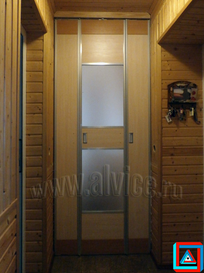 Перегородка-гармошка из 3-х створок встроенная