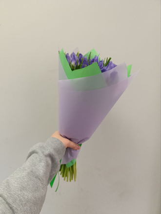 Букет из 11 ирисов