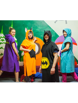 яркие пончо из флиса авторского дизайна, теплые удлиненные толстовки с капюшоном без рукавов