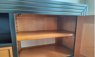 Тумба под ТВ в стиле модерн.