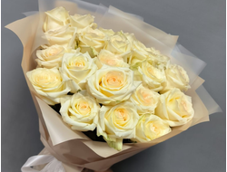 Букет из 21 пионовидной розы в упаковке