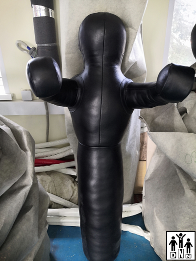 Манекен борцовский одноногий классический