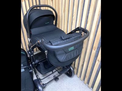 Детская коляска 3 в 1 Luxmom 601A Черный