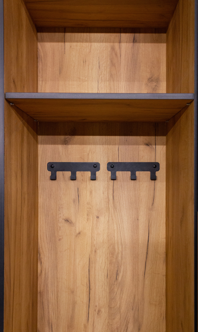 (ПРИХ03) Шкаф в прихожую, с амбарной дверью "Оскар"