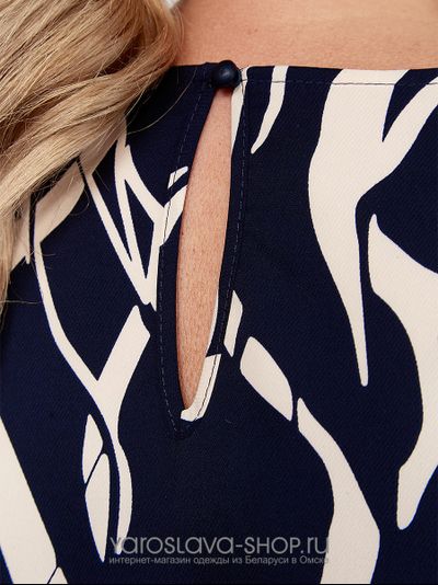 Элегантное платье прямого силуэта