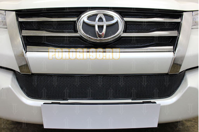 Защита радиатора Toyota Fortuner 2015- (6 частей) black верх PREMIUM