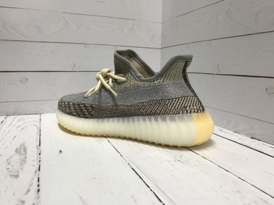 Yeezy shop reflective stripes