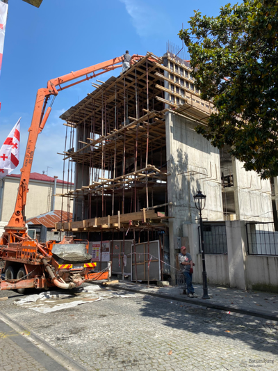 Продаётся новая, строящаяся гостиница, в историческом месте "старого города", в Батуми