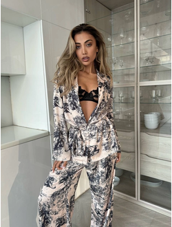 Пижамный костюм с поясом