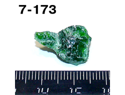Хромдиопсид натуральный (необработанный) №7-173: 1,6г - 17*14*5мм